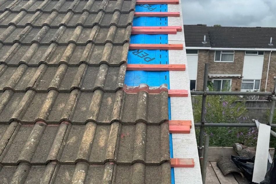 New membrane and battens at the verge